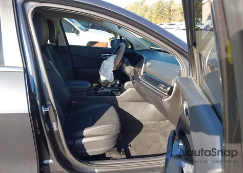 2024 Kia Sportage Ex z USA, uszkodzony, nr VIN KNDPV3DF9R7246095